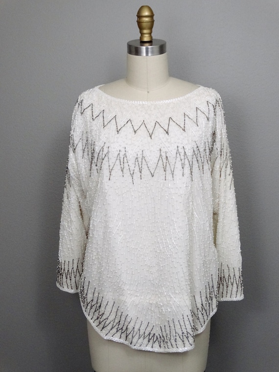 M/L パールビーズトップ / ホワイト＆シルバービーズ装飾ブラウス