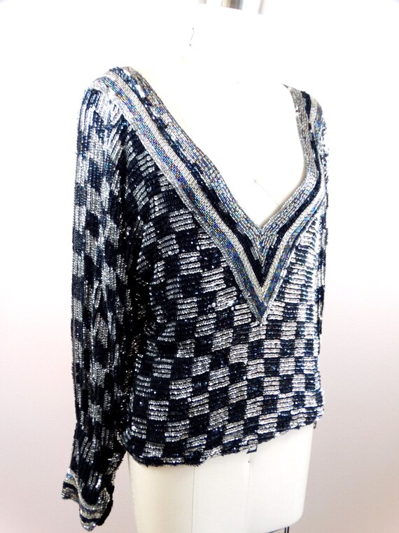 S/M Retro Fully Sequined Top // Black & Silver Se… - image 3