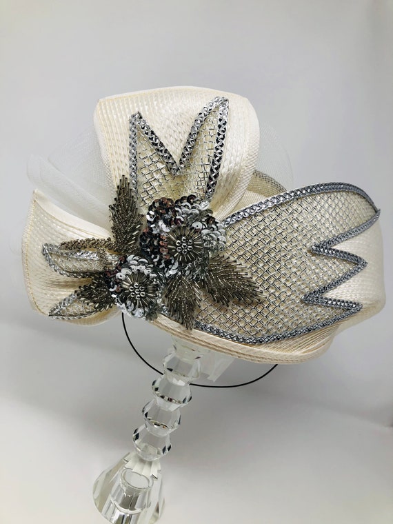 Vintage Beaded Sequined Church Hat / White Beaded… - image 5