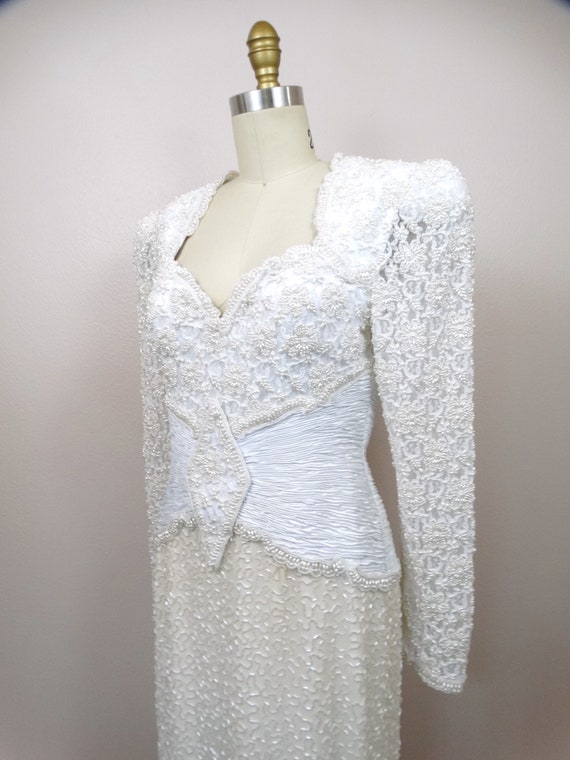 Vintage Pearl Beaded Wedding Dress / White Lace E… - image 2