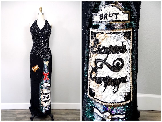 champagne bottle dress DIY Halloween Costume: Champagne and Ros Bottles [ The Daily Amy ]