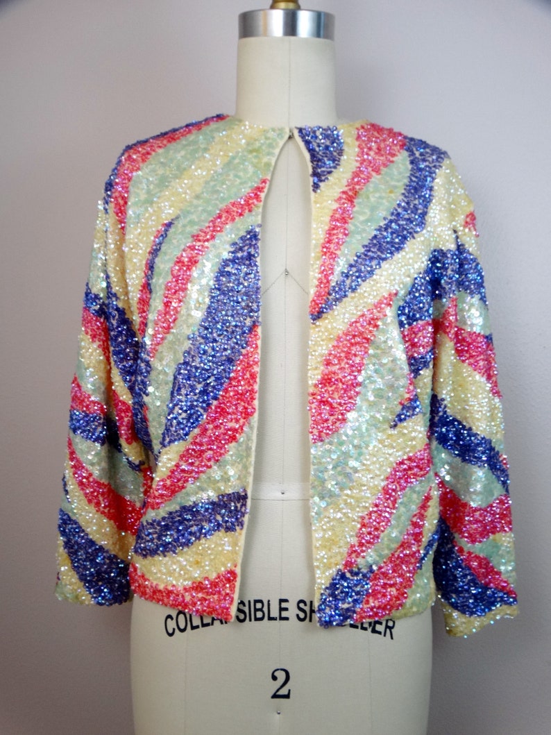 50s Sequin Embellished Cardigan / 1950s 1960s Iridescent Pink Purple and Yellow Pastel Sequined Vintage Sweater Jacket Shrug image 4