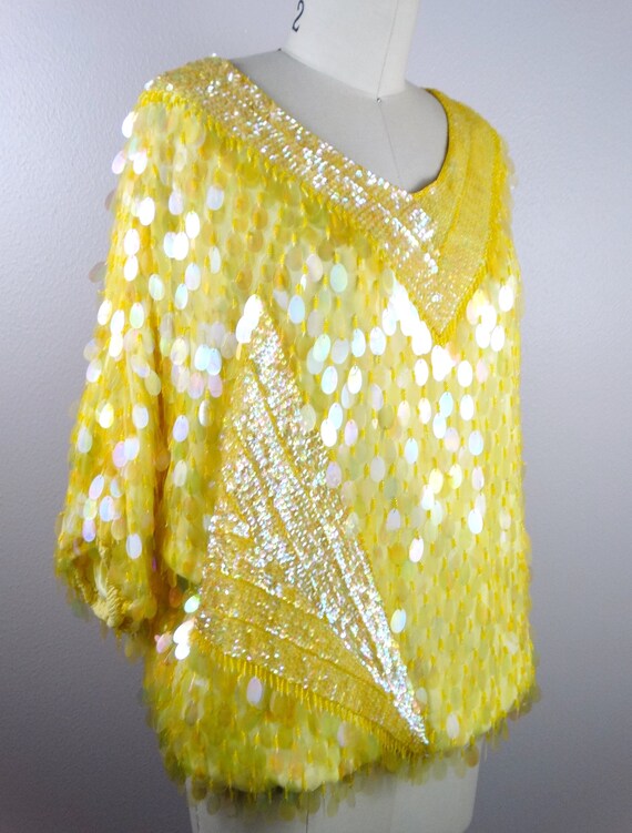 L/XL Bright Yellow Paillette Sequin Top / Iridesc… - image 4