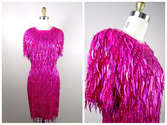 Vestido con flecos y lentejuelas de cola de gato y cuentas Vestido con flecos y