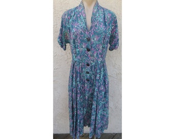 Vintage 1940’s blue/pink floral print rayon glass buttons short sleeve day dress sz S/M VLV rockabilly
