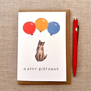 Carte de voeux d'anniversaire de chat pour les amoureux des animaux, trois ballons, carte de chat