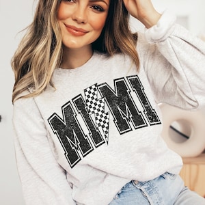 Mimi PNG, Mimi SVG, Mimi Lightning Bolt SVG, Mimi a scacchi in formato Svg, Mimi a scacchi Png, Mimi Varsity Svg, Mimi alla moda in formato Svg, design maglietta retrò
