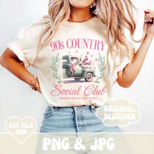 Criado em 90s Country Music PNG, 90s Country Social Club PNG, Nashville PNG, Cowgirl Boots Png, Design de camisa country western rosa da moda