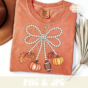 Lazo de perla otoñal coqueto PNG, lindas hojas de otoño de calabaza de fútbol femenino, temporada de calabazas de moda, archivo de sublimación de impresión de camiseta de calabaza