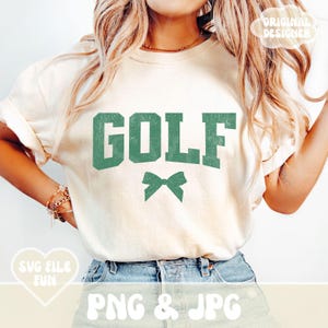 Camisa de golfe SVG, golfe feminino SVG PNG, design de camisa de golfe verde com laço para meninas, arquivos SVG de mãe de golfe, download de impressão SVG de família de golfe por sublimação