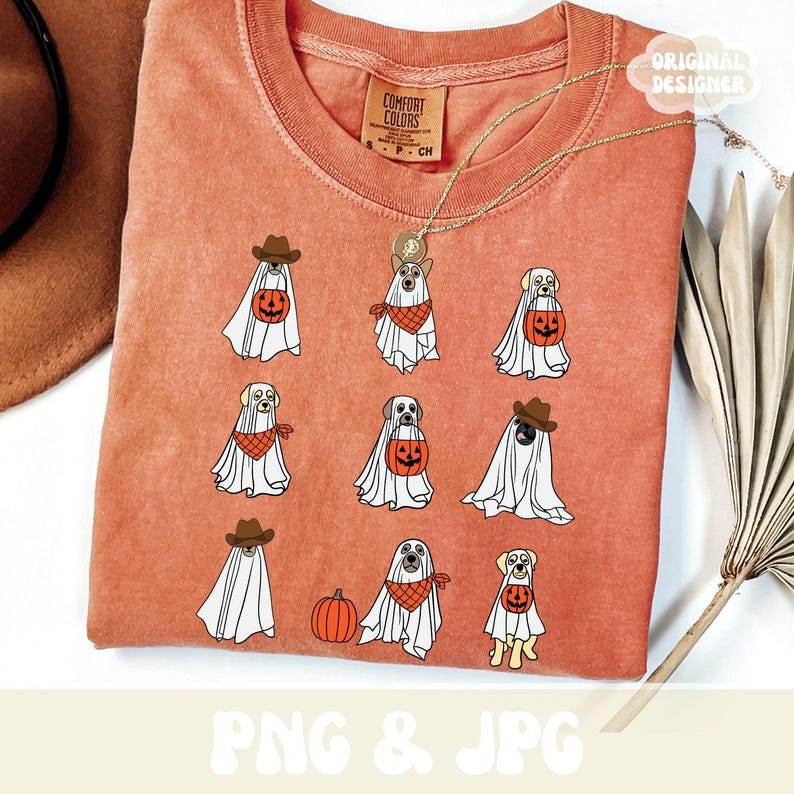 Puede incluir: Camiseta naranja Comfort Colors con un dise&ntilde;o tem&aacute;tico de Halloween. El dise&ntilde;o incluye ilustraciones de perros disfrazados de fantasmas, con sombreros de vaquero y pa&ntilde;uelos, y sosteniendo calabazas. La camiseta tambi&eacute;n tiene el texto "PNG & JPG".