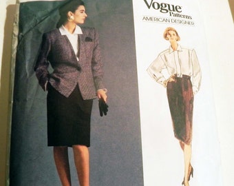 1980s Anne Klein Blazer jacket suit slim fitted skirt blouse american designer vintage sewing pattern Vogue 1931 Size 12 Bust 34"