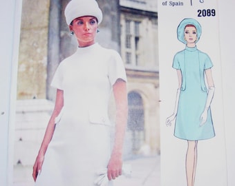 1960s A line Mod Dress Couturier Pertegaz of Spain Vintage Sewing Machine Vogue 2089 Size 12 Bust 34"