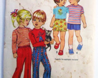 1970s Toddlers Knit T shirt Shorts Pants elastic waist kids vintage sewing pattern Simplicity 9948 Size 4 Chest 23"