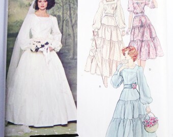 1970s Tiered Ruffled Maxi Dress Boho Wedding Bridesmaid Belinda Bellville vintage sewing pattern Vogue 1251 Size 8
