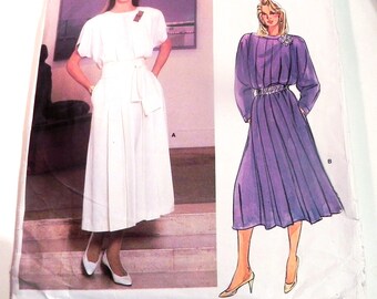 1980s Guy Laroche Dress Loose fitting Tucks Pleated sewing pattern Vogue 1553 Size 12 Bust 34"