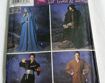 Star Wars Jedi Cloak, Tunic Cape Fantasy Halloween Costume sewing pattern Simplicity 5840 Chest size 30