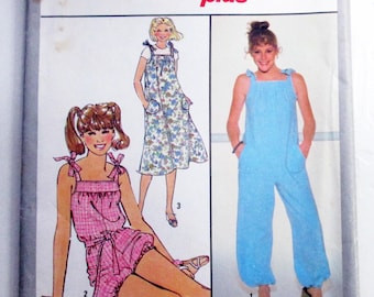 1970s Baggy Overalls Jumpsuit pull on Jumper dress jiffy vintage sewing pattern Simplicity 8567 Size 16 Bust 38" UNCUT FF