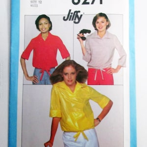 1970s Pullover Top Shirt Jiffy yoke drawstring Kangaroo pouch sewing pattern Simplicity 8271 Size 6 8 Bust 30.5 31.5" or 12 UNCUT FF