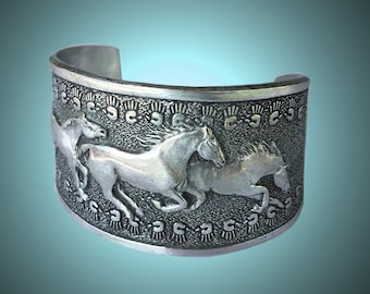 America's Wild Horses cuff, trio of three galloping mustangs high relief sculpture in pewter handmade