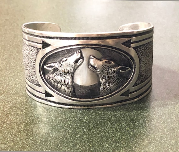 Sterling silver deals wolf bracelet