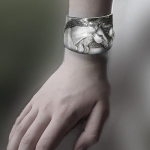 Two Horse Heads cuff bracelet in silvery pewter handmade USA image 3