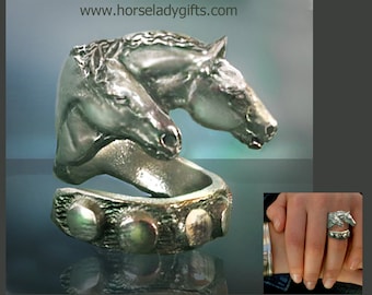 Horse Rings, Two Horses Ring