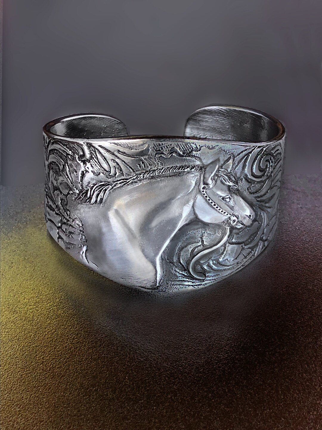 Quarter Horse Bracelet, QH Bust on Silvery Pewter Cuff - Etsy