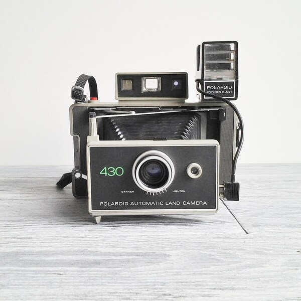 Vintage 1970's Polaroid Automatic Land Camera 430 with Case