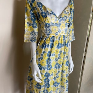 Gorgeous 60s The Lilly Dress