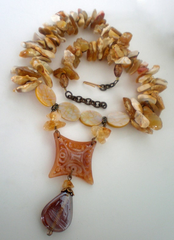 Boho-Chic Agate Necklace