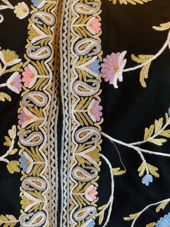 Silk embroidered Kashmiri Jacket - image 4