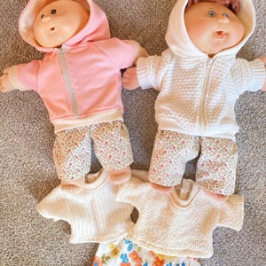 Vêtements à écusson chou, convient à une fillette de 40 cm / prématurée, veste zippée à capuche pêche, pantalon à fleurs ivoire, t-shirt, mélangez et associez, cadeau de Pâques