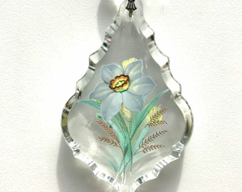 Prism leaf chandelier drop with narcissus and buttercups.