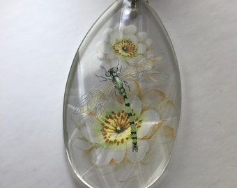 A SECOND*** Chandelier drop sun catcher with white daisies and dragonfly.