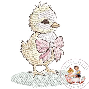 Könnte beinhalten: Stickerei eines gelben Küken mit einer rosa Schleife. Das Küken steht auf einem grünen Grasfleck. Das Design ist von einem Kreis mit dem Text "Stitch & No Stitch Embroidery" umgeben.