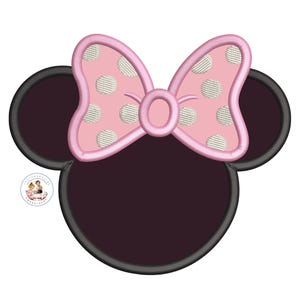Può includere: Fiocco rosa con pois bianchi e orecchie nere. Questo è un disegno ricamato per un progetto ispirato a Minnie Mouse.
