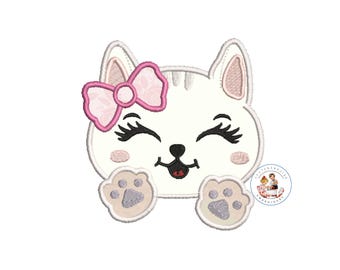 猫のアップリケ機械刺繍デザイン：リボン付き子猫