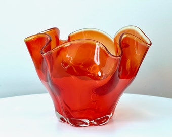 Vintage Art Glass Handkerchief Bowl / Centrepiece | Japanese Glass