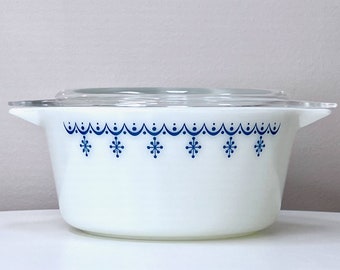 PYREX (USA) 'Snowflake Blue' Round Casserole | Model #474