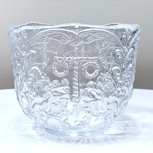 Kosta Boda (Sweden) 'Rhapsody' 5.5" Round Bowl | Designed by Kjell Engman