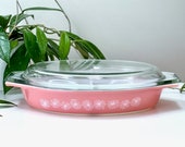 JAJ PYREX (England) 39 Daisy 39 in Pink, 2179 Divided Vegetable Dish Alternate Print Version, 9x Daisies