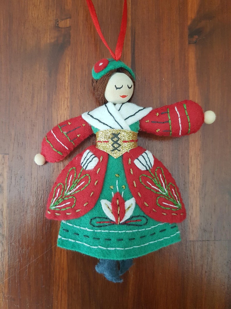 12 days of Christmas #11 Lady Dancing