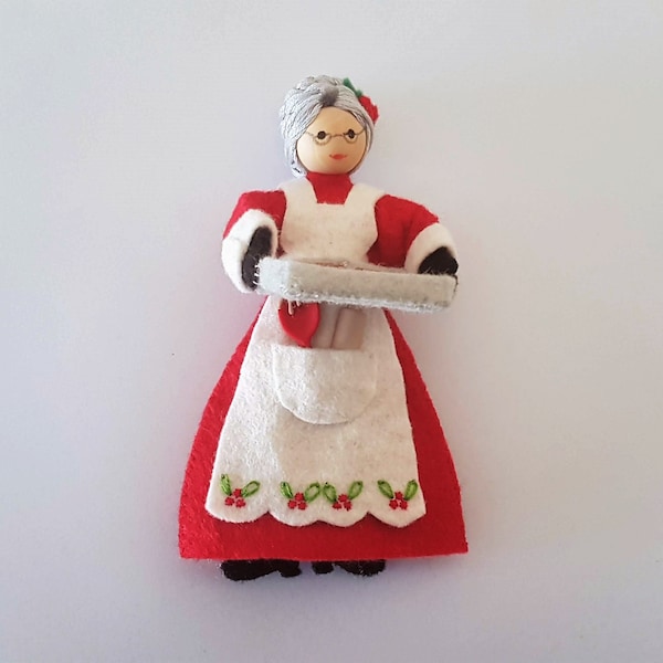 KIT for 'Mrs. Claus' ornament from the North Pole Collection