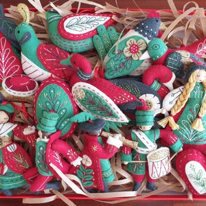 ALL 12 days of Christamas ornaments #1 -#12, 'Traditional Christmas colours'