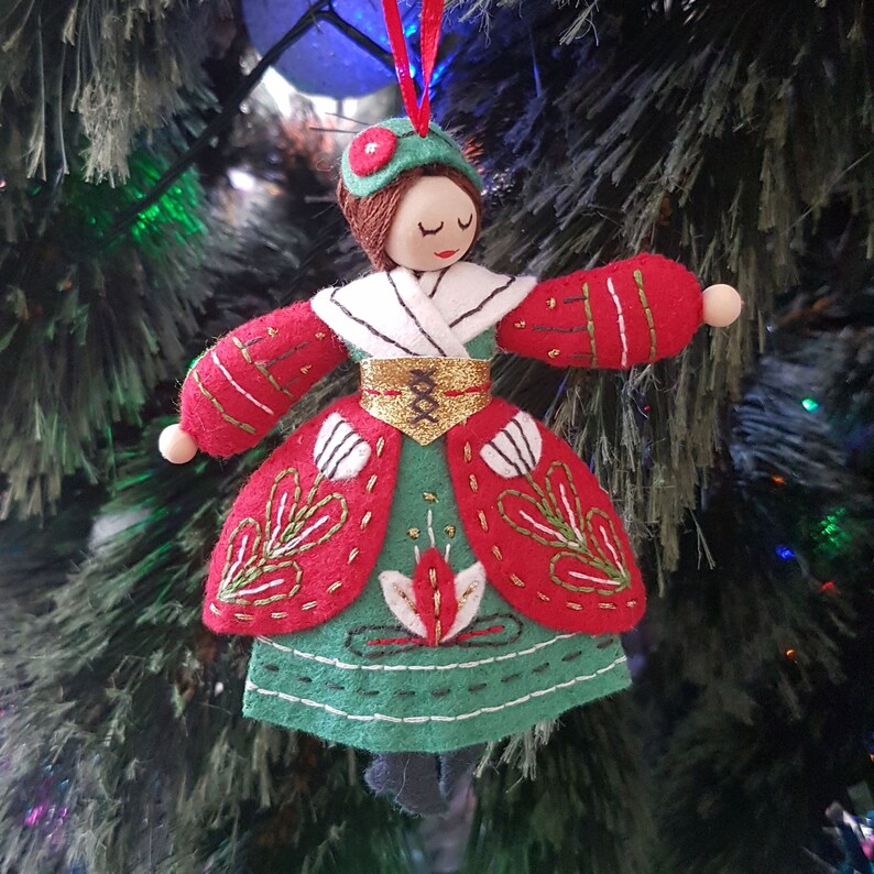 12 days of Christmas #11 Lady Dancing