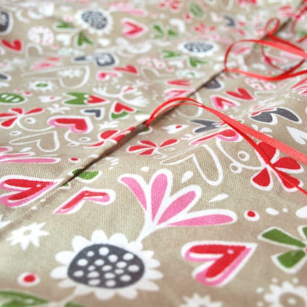 Upgrade your tablecloth for Outside tablecloth with a hole for umbrella OR Christmas Tree skirt