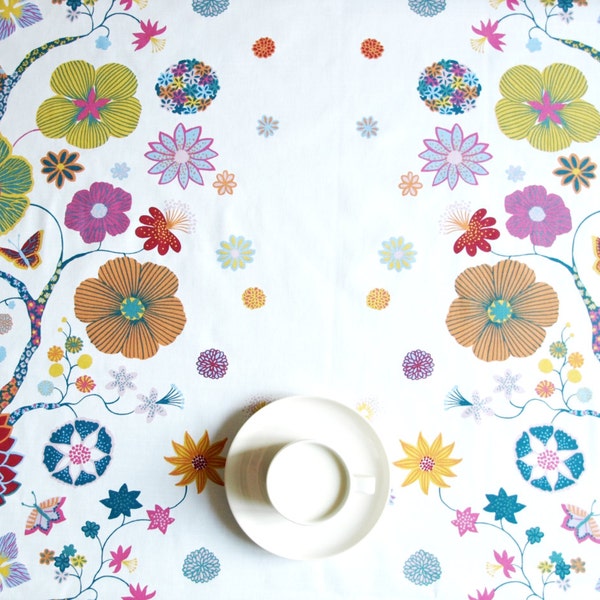 Nappe blanc rouge violet vert, décor botanique floral, design scandinave, chemin de table, serviettes de table, rideaux, oreillers disponibles, excellent cadeau