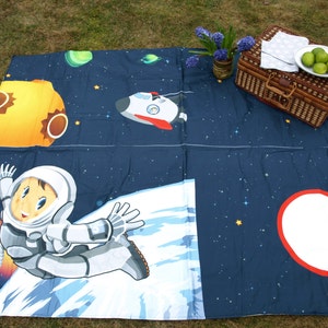Picnic blanket Spaceship Spaceman Modern City Picnic EXTRA LARGE blanket and Bag Beach blanket Summer Picnic blanket Outside blanket GIFT