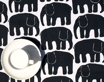 Nappe éléphants noirs blancs , nappe moderne , aussi serviettes de table , chemin de table , rideaux disponibles , super CADEAU